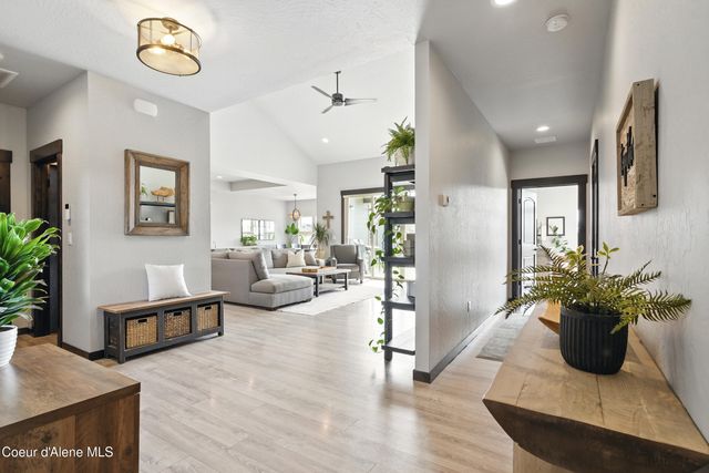 7151 BAUDELAIRE DR, Coeur D'alene, ID 83815
