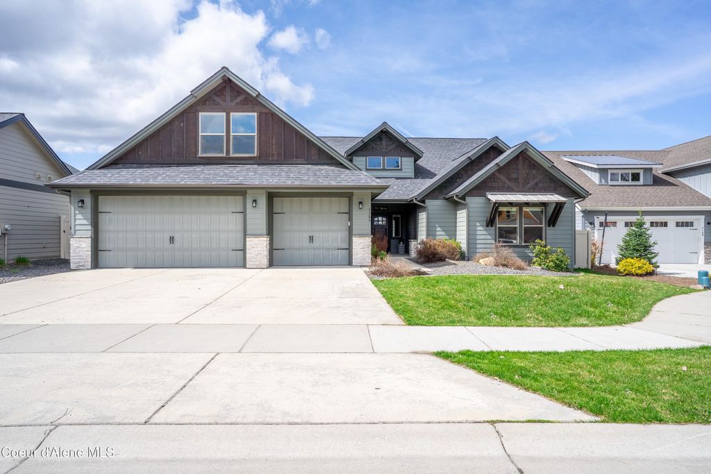 7151 BAUDELAIRE DR, Coeur D'alene, ID 83815