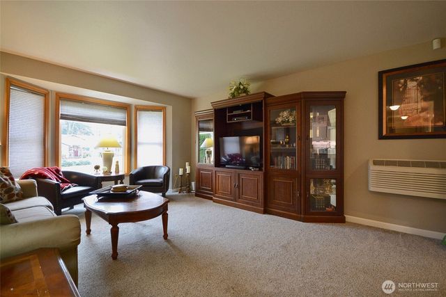 15718 Topaz Drive SE, Yelm, WA 98597