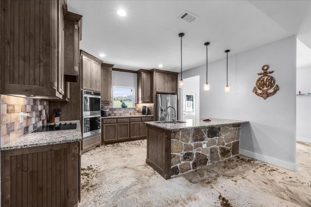 1072 Justin Drive, Springtown, TX 76082