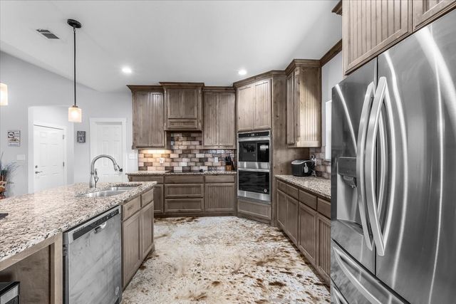 1072 Justin Drive, Springtown, TX 76082