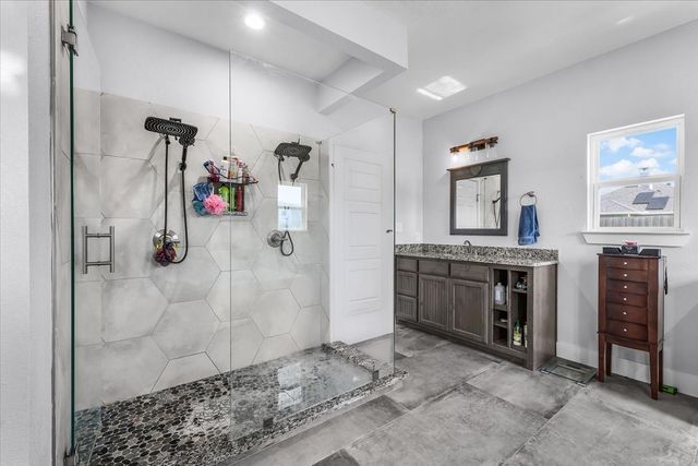 1072 Justin Drive, Springtown, TX 76082