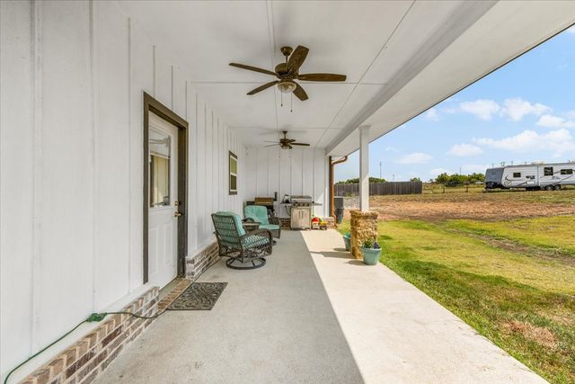 1072 Justin Drive, Springtown, TX 76082