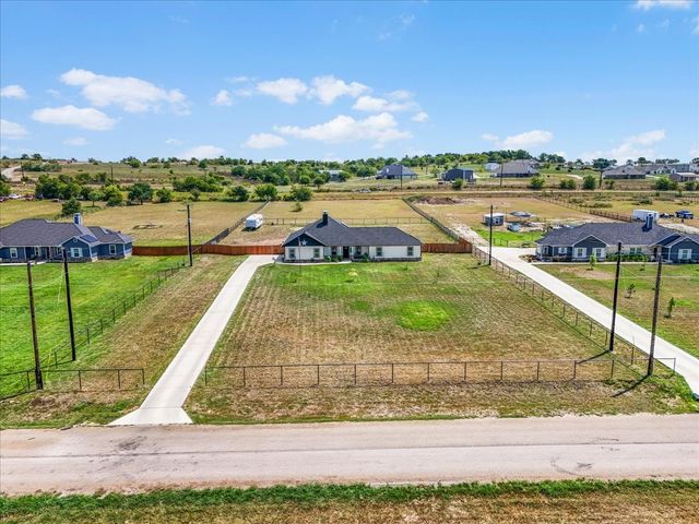 1072 Justin Drive, Springtown, TX 76082