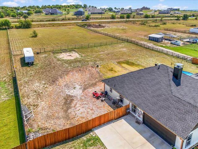 1072 Justin Drive, Springtown, TX 76082