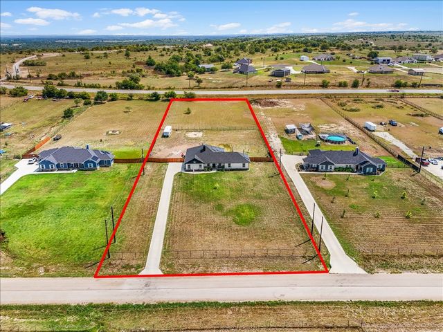 1072 Justin Drive, Springtown, TX 76082