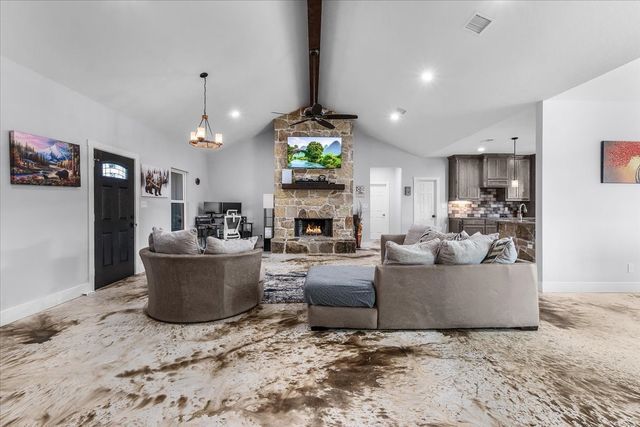 1072 Justin Drive, Springtown, TX 76082