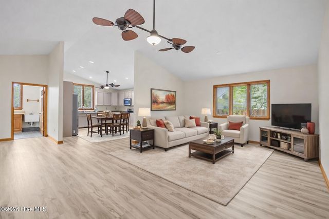 503 Fern Creek Lane, Carolina Beach, NC 28428
