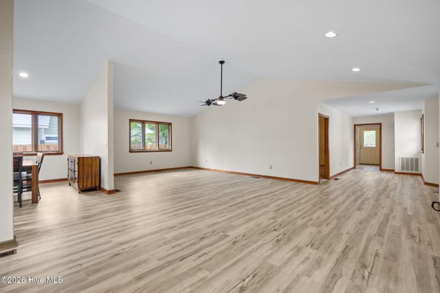 503 Fern Creek Lane, Carolina Beach, NC 28428