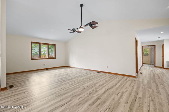 503 Fern Creek Lane, Carolina Beach, NC 28428
