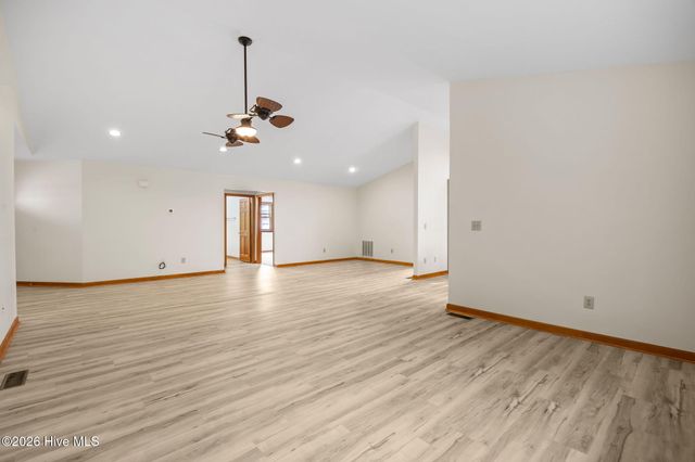 503 Fern Creek Lane, Carolina Beach, NC 28428