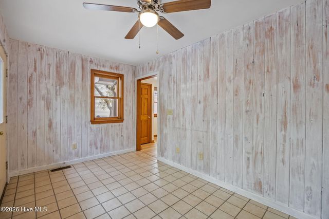 503 Fern Creek Lane, Carolina Beach, NC 28428