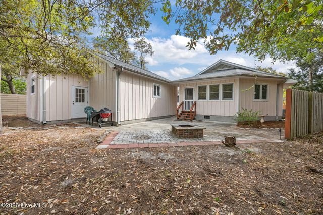 503 Fern Creek Lane, Carolina Beach, NC 28428