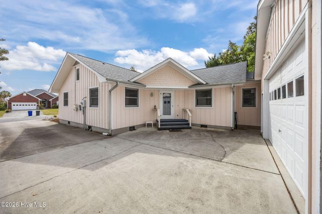 503 Fern Creek Lane, Carolina Beach, NC 28428