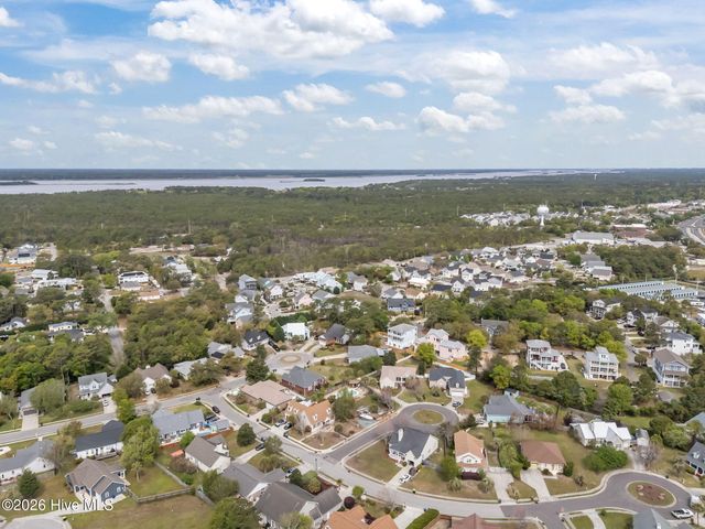 503 Fern Creek Lane, Carolina Beach, NC 28428