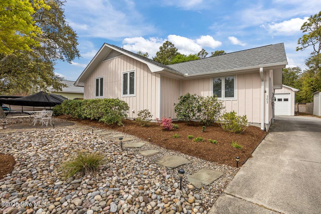 503 Fern Creek Lane, Carolina Beach, NC 28428
