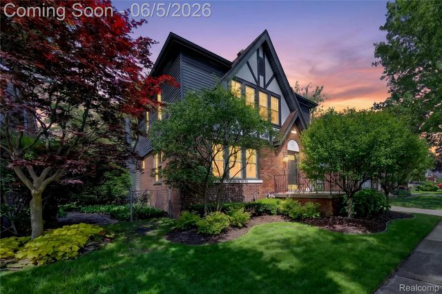 108 Maplefield Road, Pleasant Ridge, MI 48069