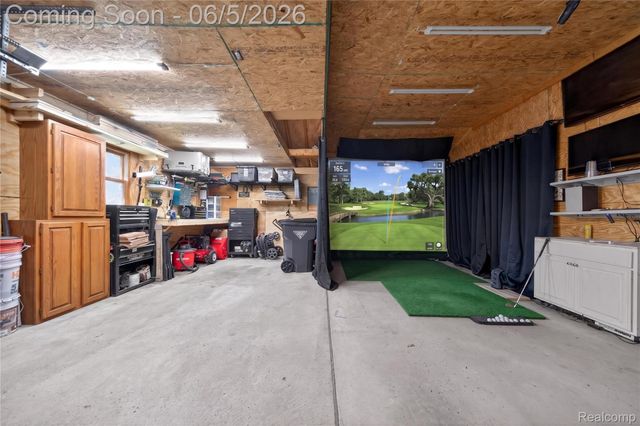 108 Maplefield Road, Pleasant Ridge, MI 48069