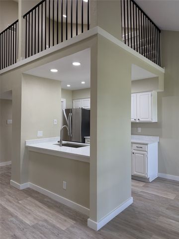 7525 Holly Hill Drive 16, Dallas, TX 75231