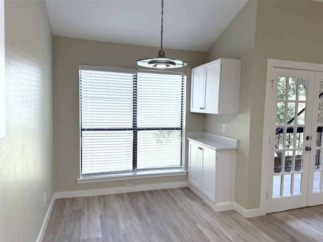 7525 Holly Hill Drive 16, Dallas, TX 75231