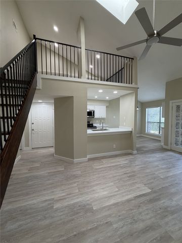 7525 Holly Hill Drive 16, Dallas, TX 75231