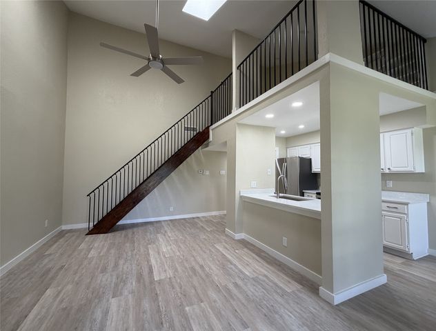7525 Holly Hill Drive 16, Dallas, TX 75231