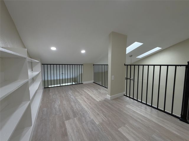 7525 Holly Hill Drive 16, Dallas, TX 75231