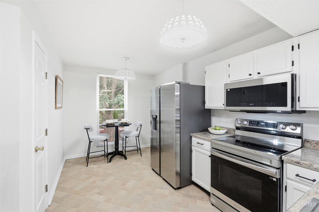 1013 John Street, Cincinnati, OH 45203
