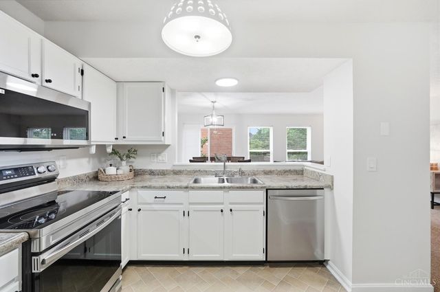 1013 John Street, Cincinnati, OH 45203