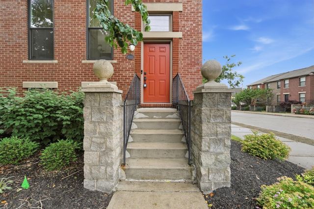 1013 John Street, Cincinnati, OH 45203