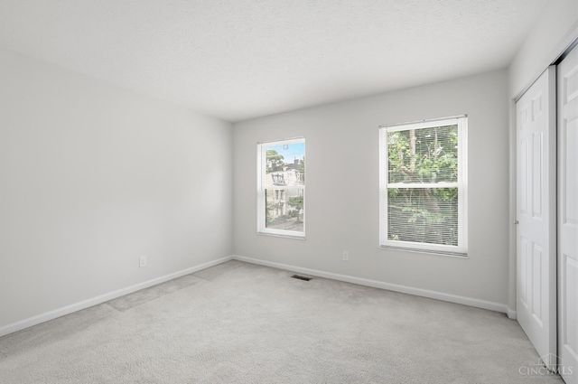 1013 John Street, Cincinnati, OH 45203