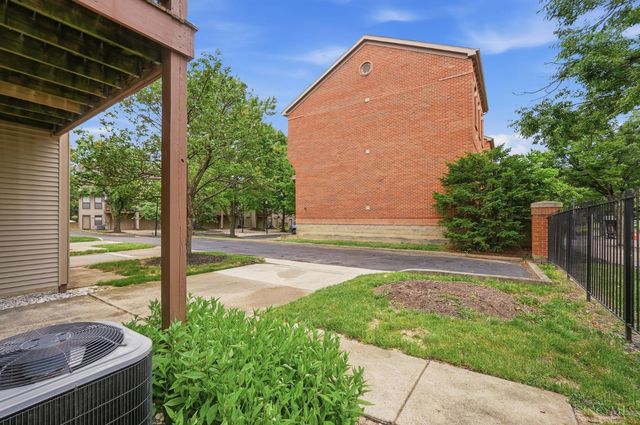 1013 John Street, Cincinnati, OH 45203