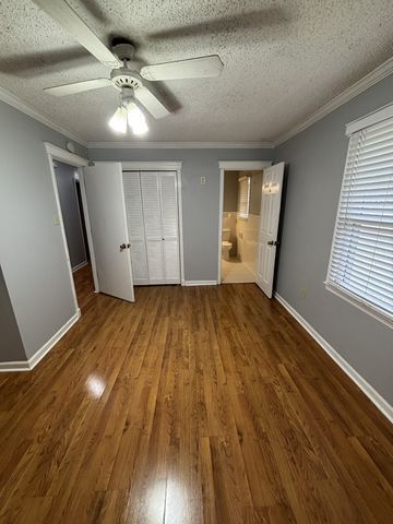 106 Carol Dr, Murfreesboro, TN 37128