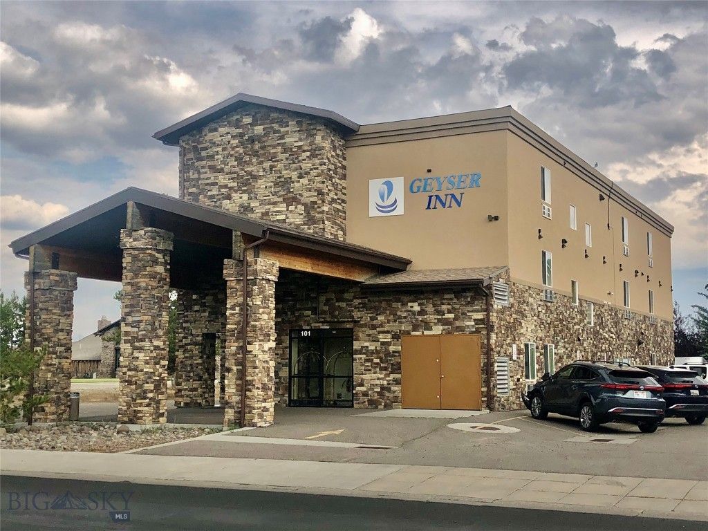 101 S Electric Street, West Yellowstone, MT 59758