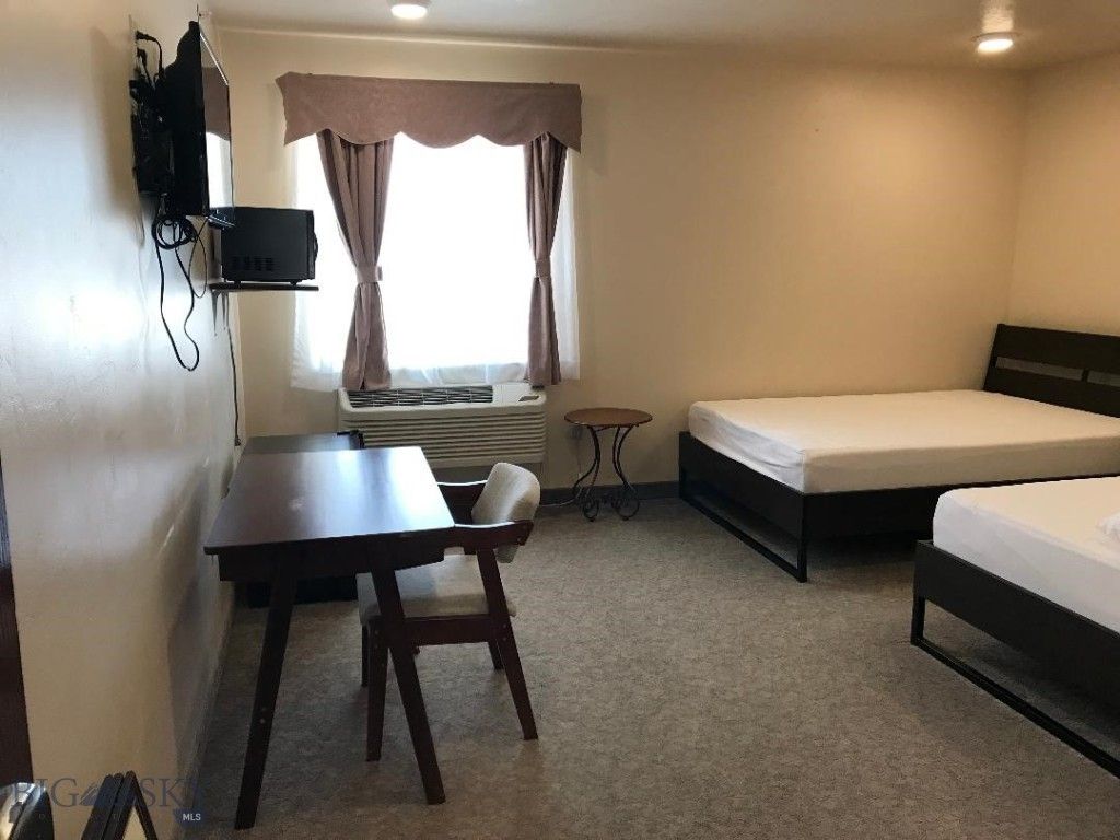 101 S Electric Street, West Yellowstone, MT 59758 photo 12