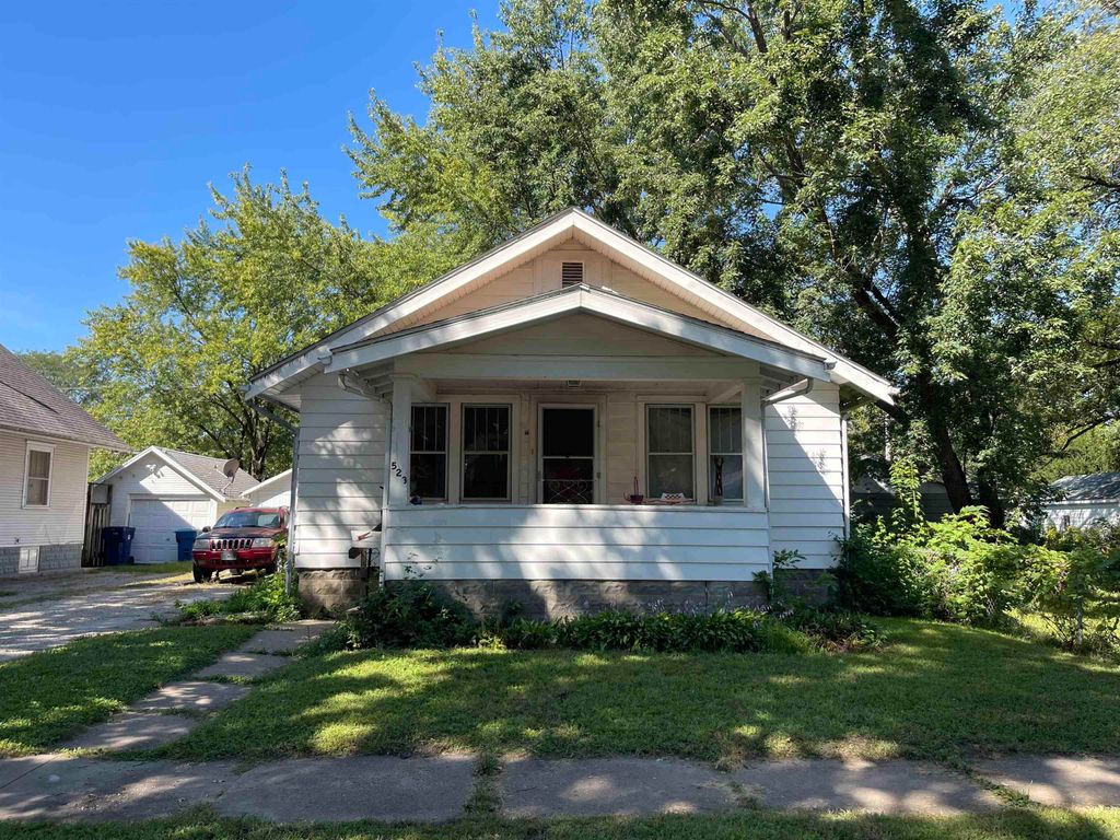 523 Cutler St Street, Waterloo, IA 50703