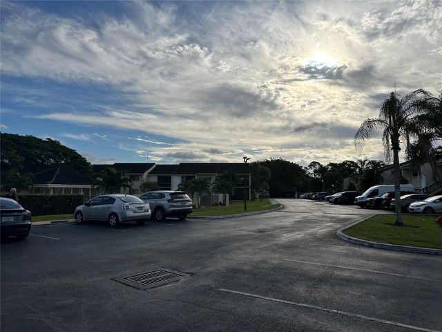 22415 SW 61st Way 202, Boca Raton, FL 33428