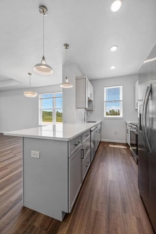 1901 HIDDEN HOLLOW LANE, Manitowoc, WI 54220