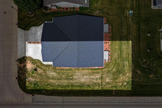 1901 HIDDEN HOLLOW LANE, Manitowoc, WI 54220