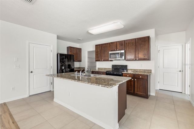 7789 TUSCAN BAY CIRCLE, Wesley Chapel, FL 33545