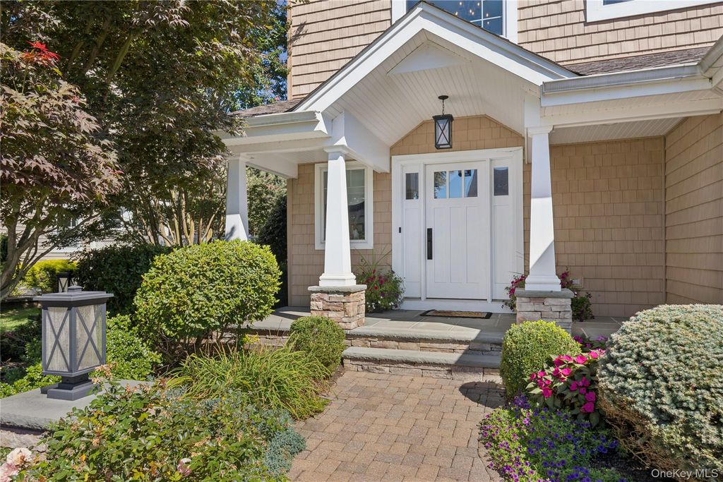 14 Esmond Avenue, Melville, NY 11747 — photo 3