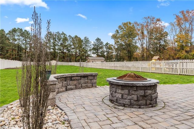 184 Patriots Walke DR, Suffolk, VA 23434