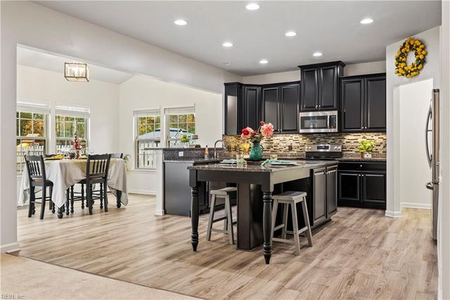 184 Patriots Walke DR, Suffolk, VA 23434