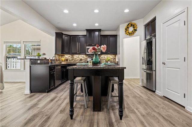 184 Patriots Walke DR, Suffolk, VA 23434