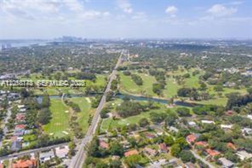 1286 NE 110th St, Miami, FL 33161