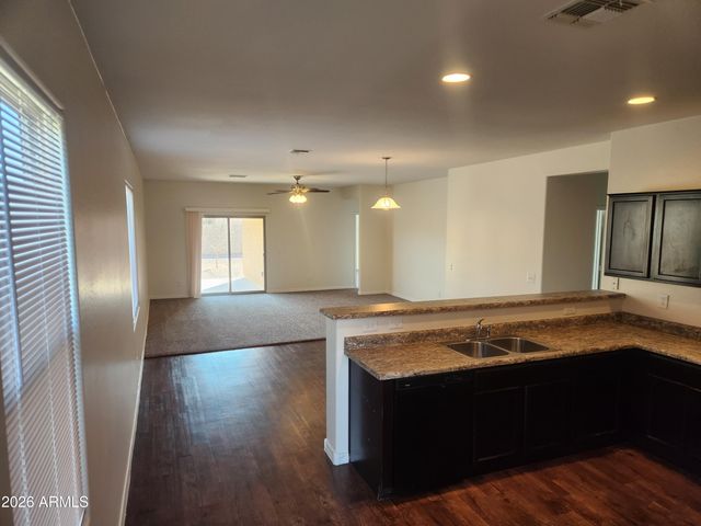 8141 W Encinas Lane, Phoenix, AZ 85043