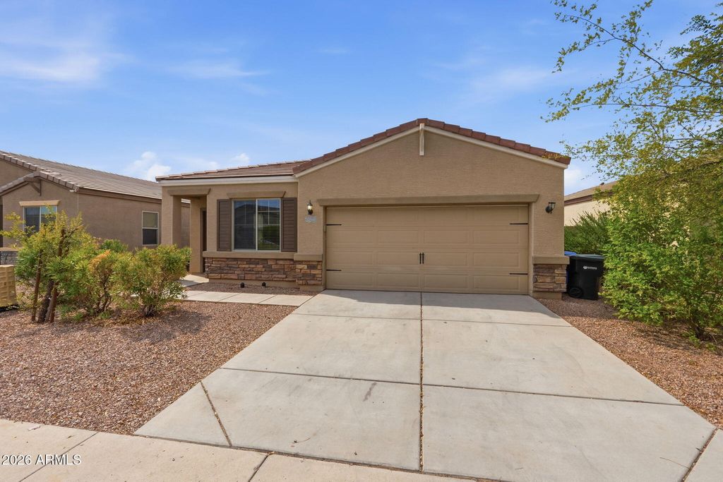 8141 W Encinas Lane, Phoenix, AZ 85043 — photo 2