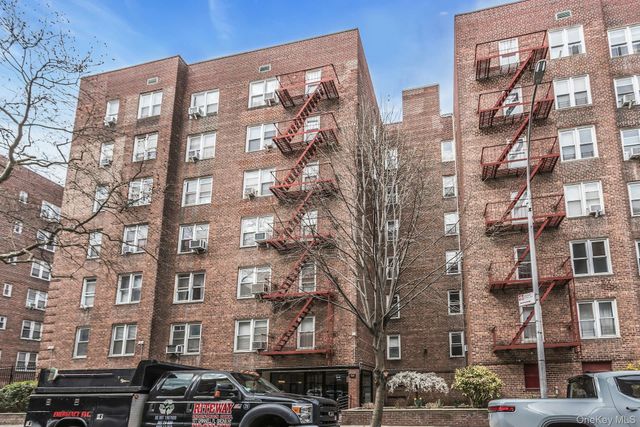 33-24 91st Street 5N, Jackson Heights, NY 11372