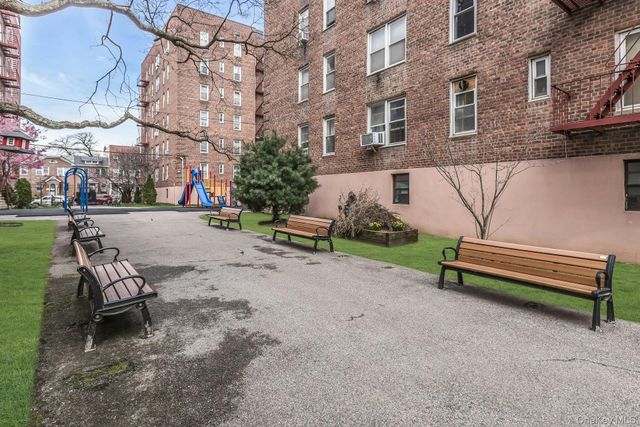 33-24 91st Street 5N, Jackson Heights, NY 11372