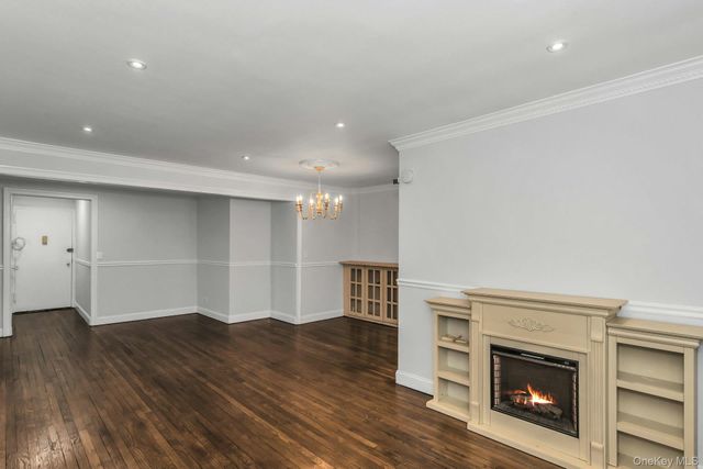 33-24 91st Street 5N, Jackson Heights, NY 11372